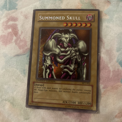 Summoned Skull BPT-002 2002 Collectors Tin Limited Edition-image