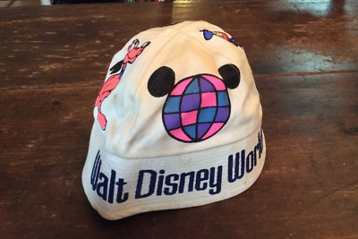 VINTAGE Walt Disney World Souvenir Hat Donald Duck Mickey Goofy-image