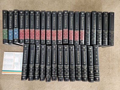 The New Encyclopedia Britannica Macropaedia 15th Edition Complete Set 32 + 1986-image