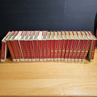 The Illustrated Encyclopedia Yearbook - Funk & Wagnalls - 22 Volumes 1971-81 +-image