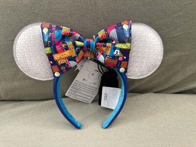 Walt Disney World Epcot Minnie Mouse Ears Light Up Headband NEW-image