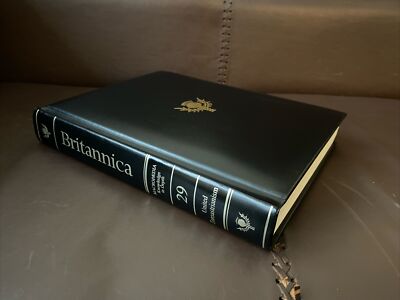 Britannica Macropaedia Knowledge In Depth Vol 29. United Zoroastrianism / HC-image