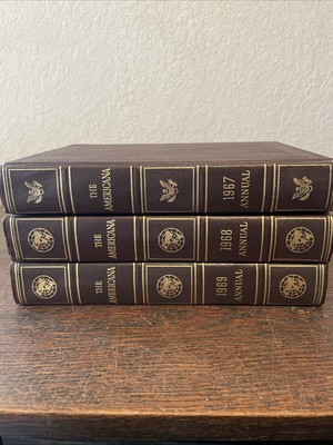 The Encyclopedia Americana Annual 1967 - 1969 Lot Of 3 Issues-image