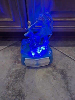 Frozen Frozen 2 Elsa and Water Nokk Jewelry Box Lights & Plays Song Disney-image