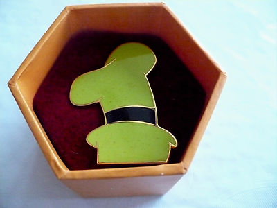  Disney WDW Cast Exclusive Hat Box Pin Goofy