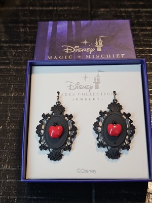Disney Park Magic & Mischief Villains Evil Queen Poison Snow White Apple Earring-image