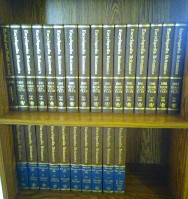 Encyclopedia Britannica 15th Edition Leather Bound 1979-94 / 42 Volume LIKE NEW -image