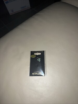 Vintage Arribas Disney Charm Mickey Birthstone August Crystals from Swarovski-image