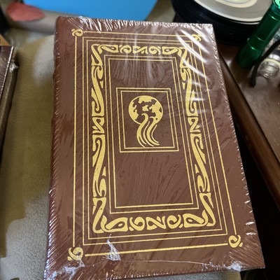 Hot Flat and Crowded SIGNED Thomas Friedman SEALED Easton Press FIRST EDITION-image