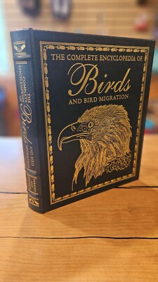 The Complete Encyclopedia of Birds and Bird Migration Leather Book Chartwell-image