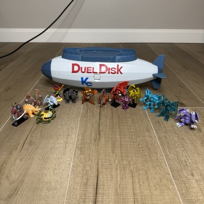 Yugioh! Duel Disk KC Blimp + 15 Mini Action Figures Vintage 1996 KT-image