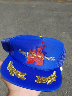 Vintage WALT DISNEY WORLD Trucker Mesh Snapback Cap Blue HAT GOLD Captain Leaf-image