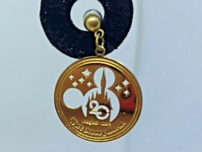 Walt Disney World 20th Anniversary Cinderella Castle Earrings-image