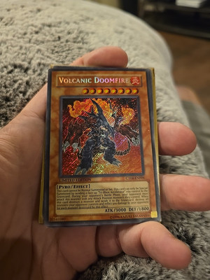 Yu-Gi-Oh! Volcanic Doomfire CT04-EN004 Secret Rare Limited Near Mint-image