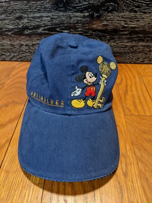 Vintage Walt Disney World Passholder Exclusive Hat with Mickey Key-image