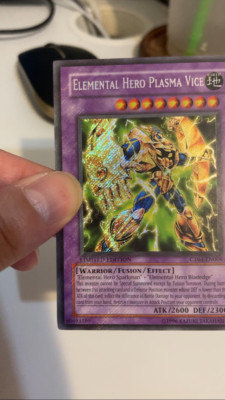 Elemental Hero Plasma Vice MISPRINT - CT04-EN006 - LIMITED - PLAYED - HOLO BLEED-image