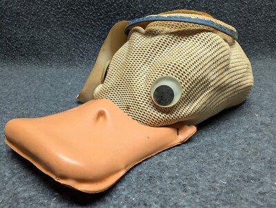 1970'S Walt Disney World DONALD DUCK SOUVENIR SQUEAKER HAT Vintage -image
