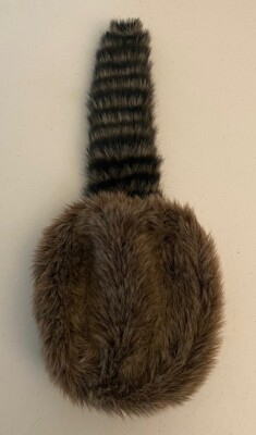 Walt Disney World Davy Crockett Youth Size M/Lg Raccoon Tail Faux Fur Hat Cap-image