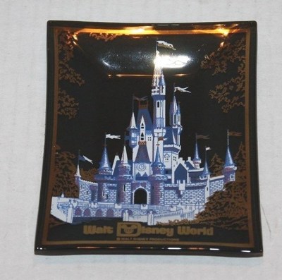 VTG WALT DISNEY WORLD SOUVENIR Smoke Glass Dish 70's Cinderella Castle Ash Tray-image