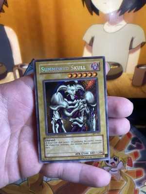 Summoned Skull BPT-002 2002 Collectors Tin Limited Edition-image