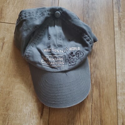 Walt Disney World True Vintage Characters Mickey Mouse 71 Ball Cap Hat Adult-image
