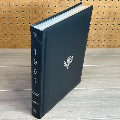 1991 Encyclopedia Britannica Annual World Data Book of the Year Leather Padded-image
