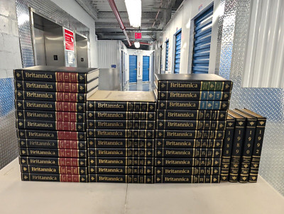 RARE 1987 Encyclopedia Britannica 36 Volumes Commemorative Collectors Edition-image