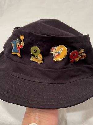 Vintage Walt Disney World Bucket Hat with 1999 Screw On Pins - Adult Size-image