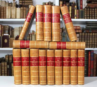 1785 VOLTAIRE Collection of Letters Massive 16 Vols Set Complete French-image