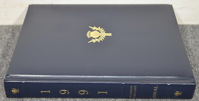 1991 Britannica Book of the Year for events of 1990 - leather bound-image