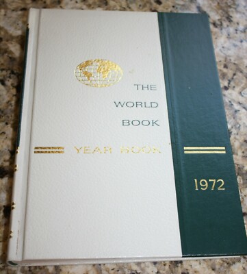The World Book 1972 Year Book (1972, Leather Bound Hardback)-image