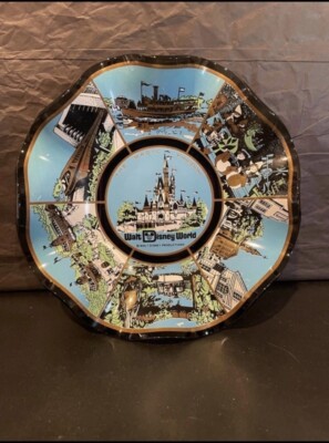 Rare Vintage 1970’s Walt Disney World 7” Ruffled Glass Ash Tray Trinket Tray-image